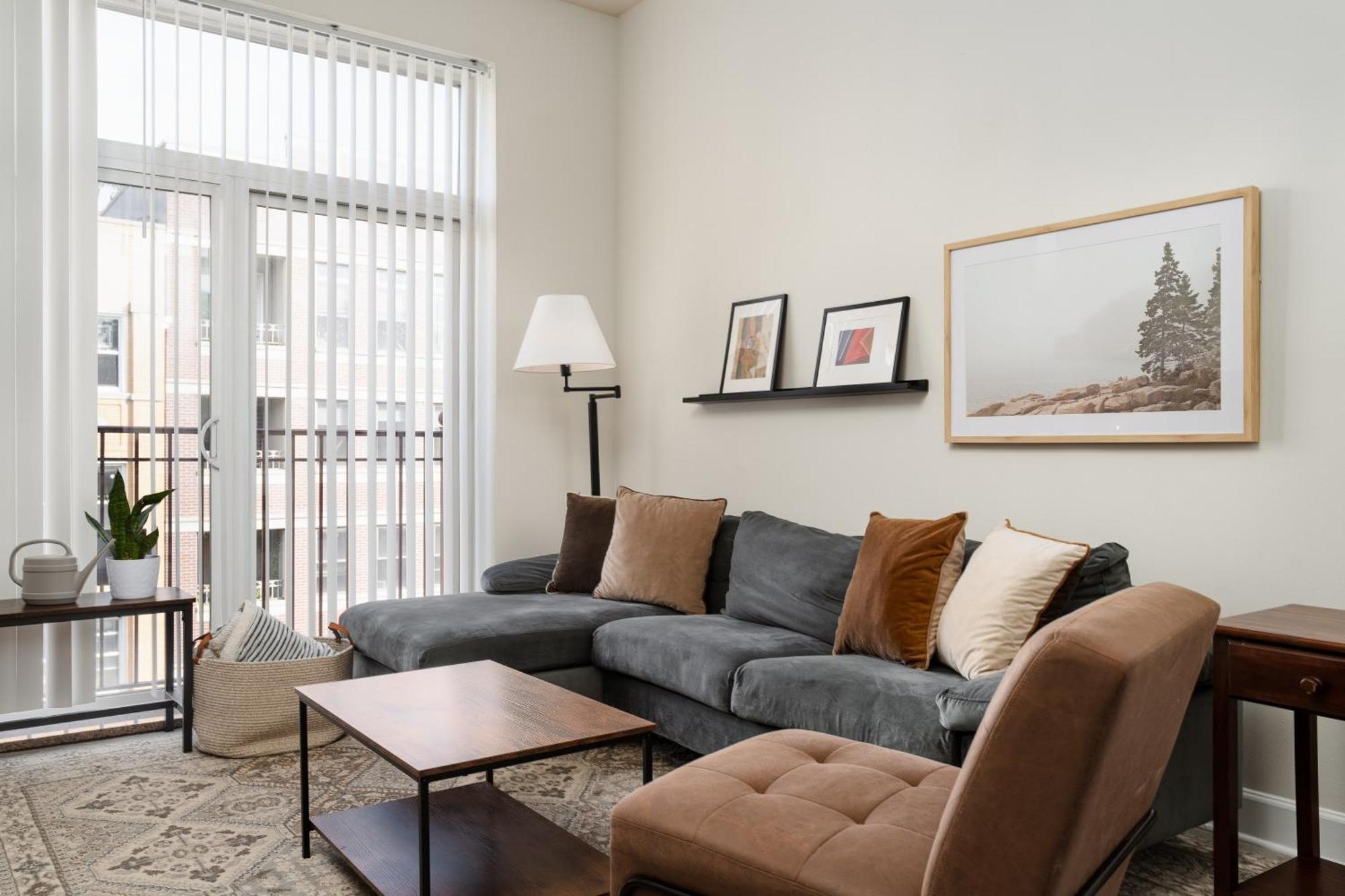 Apartment Ukrainian Village 3Br Apartment *