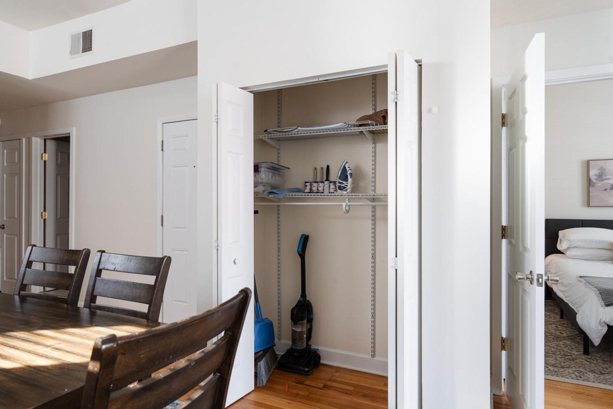 Ukrainian Village 3Br Apartment Apartment