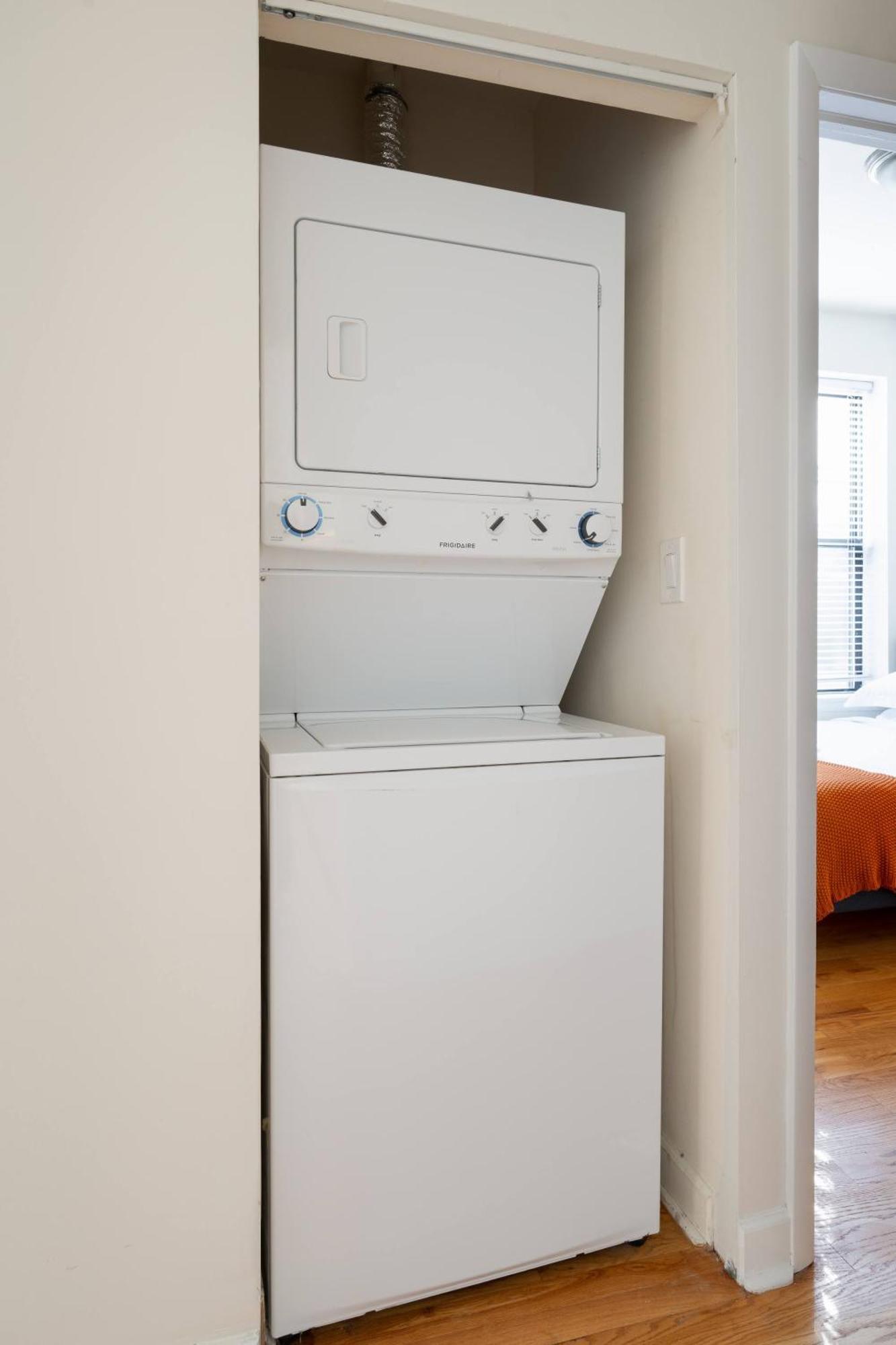 Ukrainian Village 3Br Apartment Chicago